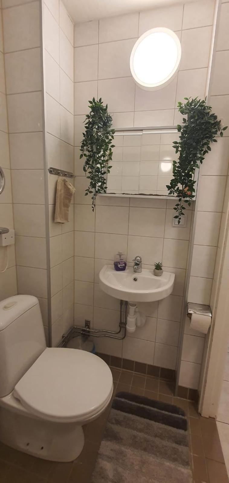Beautiful Basement Apartment, Very Private And Close To The Metro Stockholm Exterior photo